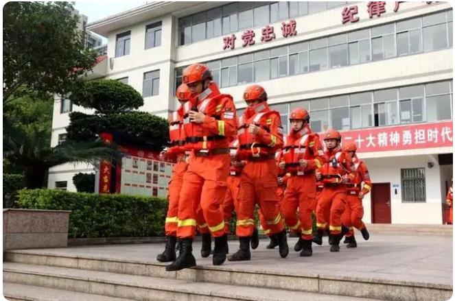 節(jié)日戰(zhàn)備不松懈，未雨綢繆保平安